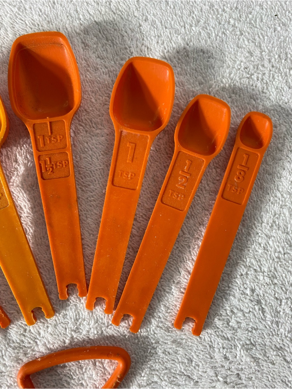 Vintage Tupperware Orange Measuring Spoon Set W D Ring - Picture 5 of 10